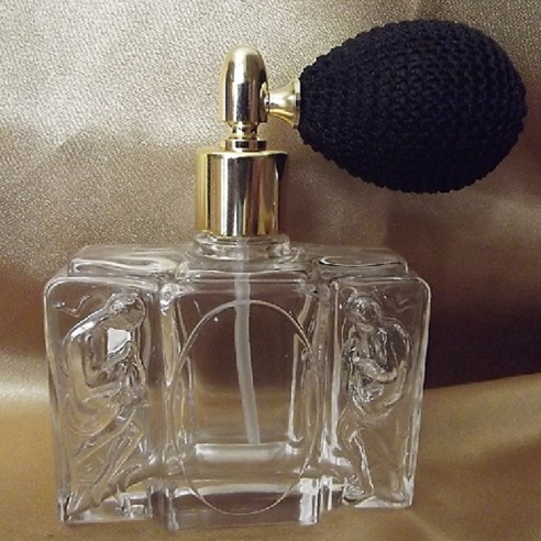 Vaporisateur de parfum poire modèle corps en 3 D 50 ml vide et rechargeable  - 1