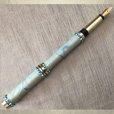 Stylo CRISTAL DE SWAROVSKI , stylo  plume plaqué or fabrication artisanale à la main vert d'eau doré  - 4