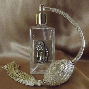Vaporisateur de parfum poire, en verre 100 ml décoration artisanale estampe femme bronze  - 1 2