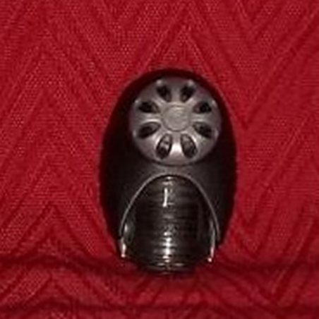 Diffuseur voiture sans alcool rechargeable  modèle clip concentré de parfum pur