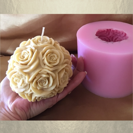 Bougie sculpture décorative artisanale cire naturelle de soja, boule de rose 10 cm  - 3