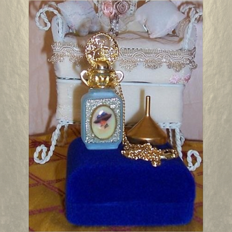 Collier fiole à parfum plaqué or dans écrin modèle 14  - 1