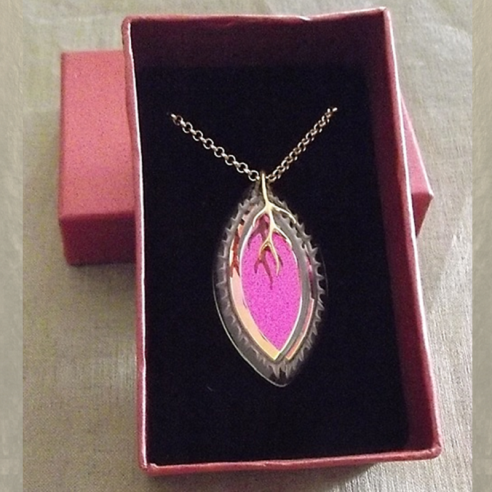 Collier pendentif vintage CRISTAL DE LUXE marquise plaqué or artisanal  - 4