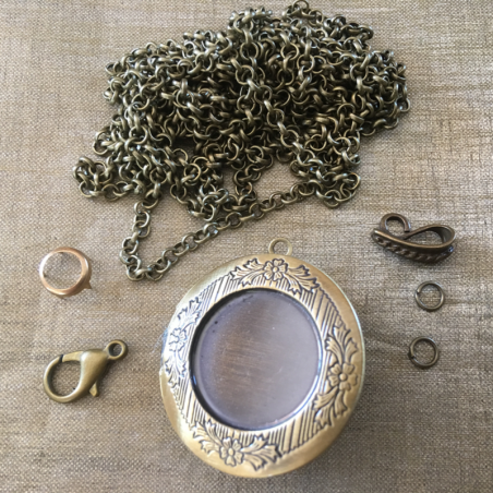 Collier pendentif porte photo Cristal de SWAROVSKI SCARABAEUS bronze artisanal  - 7