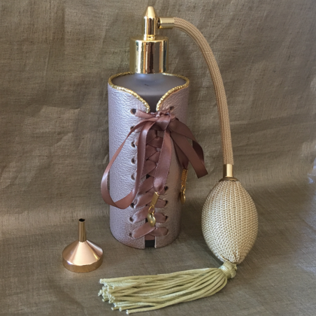 Vaporisateur de parfum cuir modèle corset  - 1