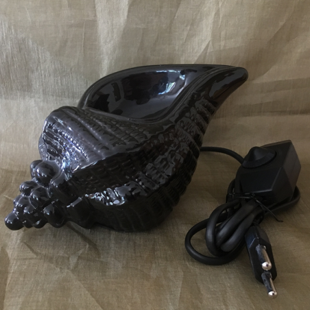 Lampe diffuseur de parfum coquillage noir en céramique artisanale  - 1