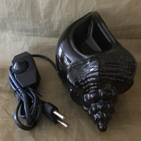 Lampe diffuseur de parfum coquillage noir en céramique artisanale  - 3