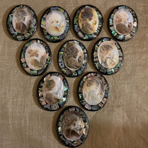 Vaporisateur de parfum atomiser poire en verre givré décoration artisanale camée en nacre Autres décorations artisanales