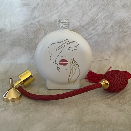 Vaporisateur de parfum poire  artisanal peint à la main