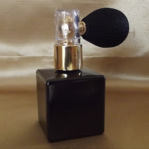 Vaporisateur de poudre pour le corps poire rétro vide et rechargeable modèle verre noir carré 50 ml  - 1