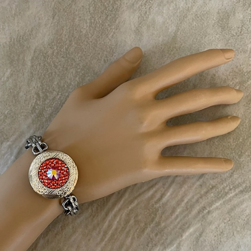 Bracelet porte photo CRISTAL DE SWAROVSKI PADPARDSCHA artisanal modèle gourmette couleur argent  porté