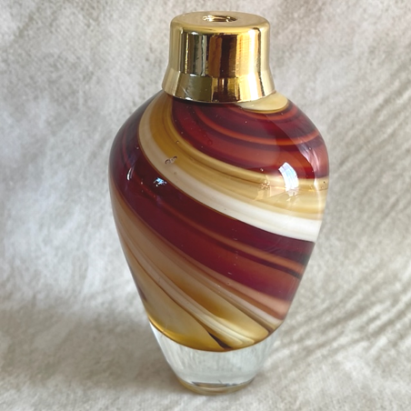 Vaporisateur de parfum poire artisanal tourbillon marron 100 ml gros plan