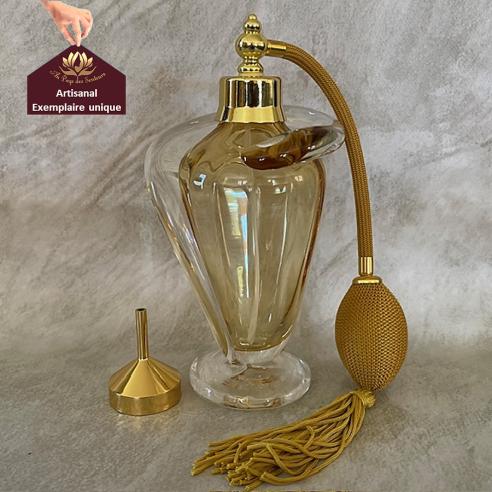 Vaporisateur de parfum artisanal poire moutarde dorée modèle drapé 150 ml