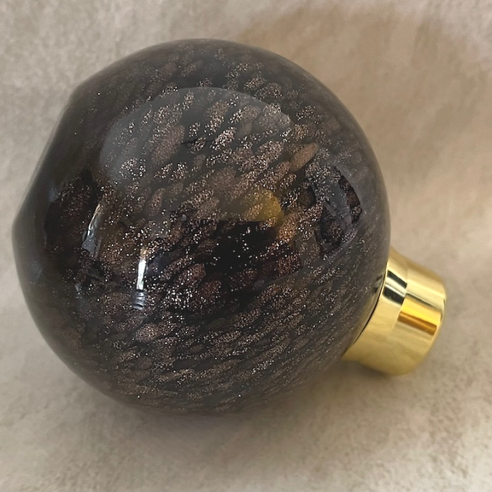 Vaporisateur de parfum poire artisanal boule marron or 170 ml profil