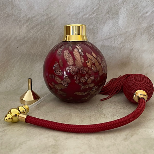 Vaporisateur de parfum poire artisanal boule rouge bordeaux 145ml ouvert