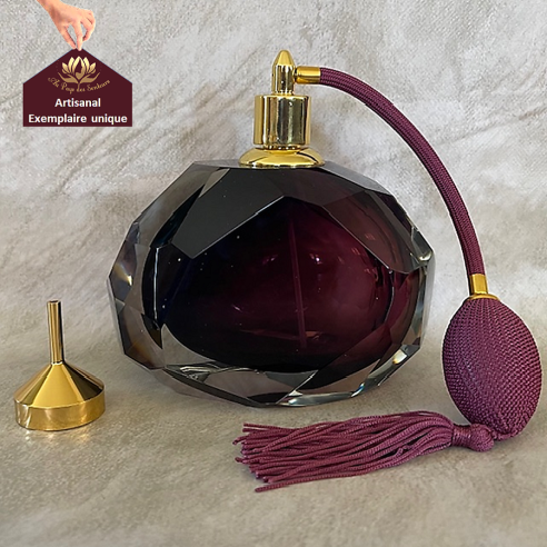 Vaporisateur de parfum poire aubergine artisanal en verre dégradé taillé dans la masse 230 ml