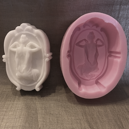 Savon crème naturel au lait de chèvre modèle dame  - 2