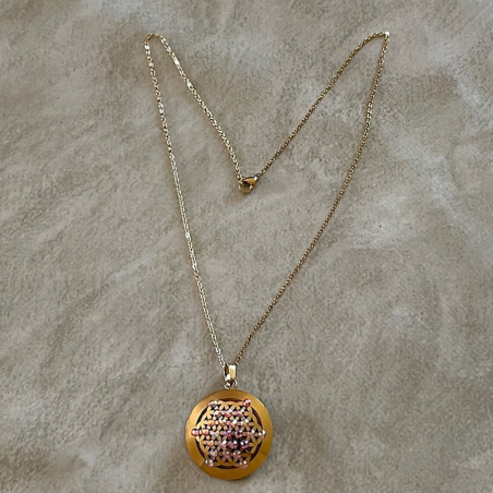 Collier pendentif diffuseur de parfum Fleur de vie artisanal strass CRISTAL DE LUXE  Fire opal AB long