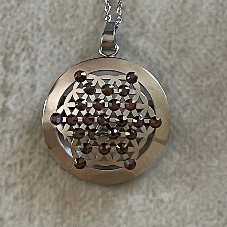 Collier pendentif diffuseur de parfum Fleur de vie strass  CRISTAL AUTRICHIEN LILAC SHADOW