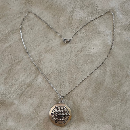 Collier pendentif diffuseur de parfum Fleur de vie strass CRISTAL AUTRICHIEN LILAC SHADOW long