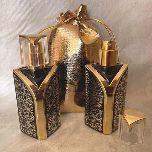 vaporisateur de parfum buste cachemire noir et or avec pochon