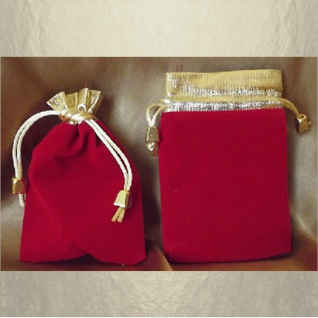 Pochette / sac / pochon en velours rouge avec bordure couleur or et petites perles cordon or 11,5 x 8,5 cm  - 1