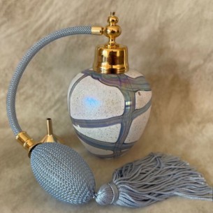 Vaporisateur de parfum en cristal irisé boule gris bleue 2