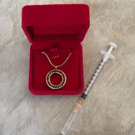 Collier artisanal Pendentif fiole Mémorial, fiole à parfum précieux orné de strass CRISTAL DE LUXE raimbow dark ecrin