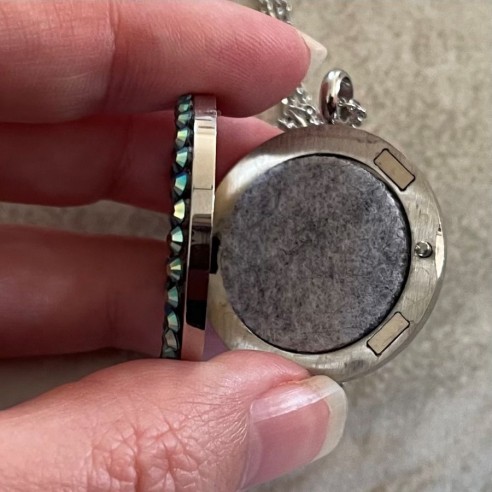 Collier pendentif diffuseur de parfum arbre de vie artisanal strass CRISTAL DE LUXE FIRE jet AB couleur argent artisanal ouvert