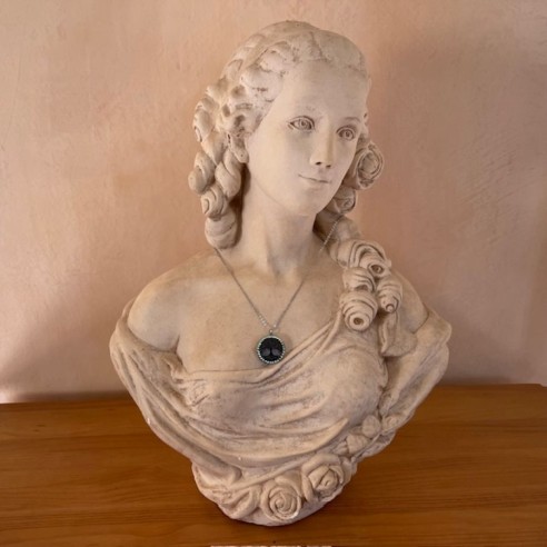 Collier pendentif diffuseur de parfum arbre de vie artisanal strass CRISTAL DE AUTRICHIEN JET AB artisanal buste mannequin