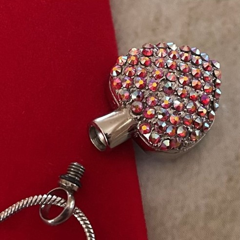 Collier artisanal Pendentif fiole Mémorial, fiole à parfum précieux argent orné de strass CRISTAL DE LUXE HYACINTH AB ouvert