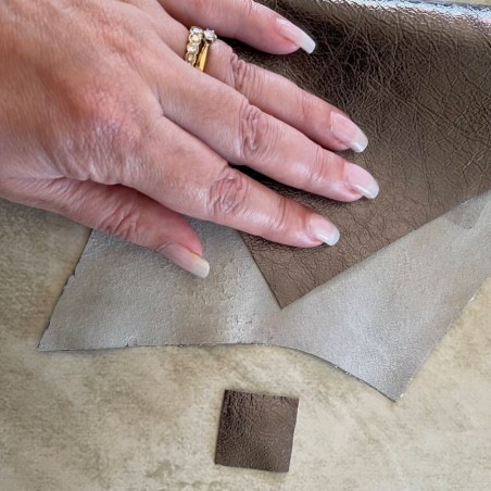 Cuir glacé gris anthracite  pour fabrication de bijoux marque Au pays des senteurs