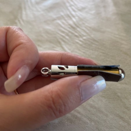 Collier pendentif diffuseur de parfum chrome fabrication avec cuir Marque Au pays des senteurs