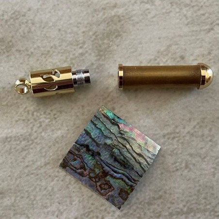 Collier pendentif diffuseur de parfum nacre et plaqué or artisanal nacre d'abalone