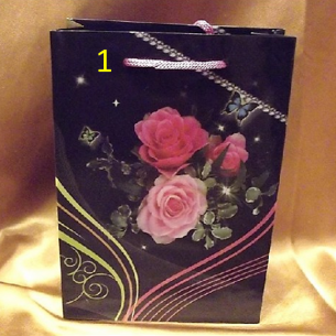 Pochette cadeaux PVC - sacs cadeaux  grand modèle 25 x 19 cm noir fleur rose  - 1 2