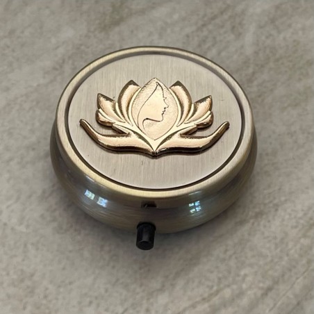 Pilulier bronze estampe artisanale Marque Au pays des senteurs