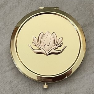 Miroir de sac DELUXE métal or décoration artisanale Marque Au pays des senteurs présentation 2