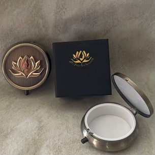 Pilulier bronze estampe artisanale Marque Au pays des senteurs 2
