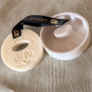 Diffuseur de parfum cire parfumée à suspendre avec concentré de parfum sans alcool 2