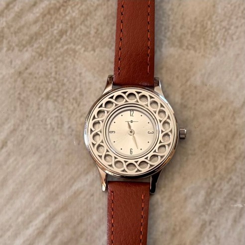 Montre diffuseur de parfum bracelet cuir marron acier inoxydable