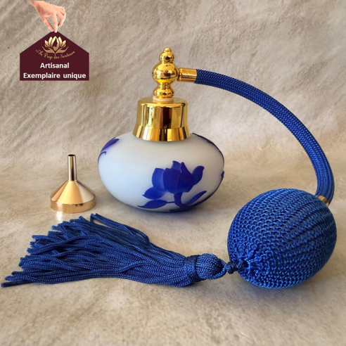 Vaporisateur de parfum poire artisanal sablé peint à la main bleu 80ml
