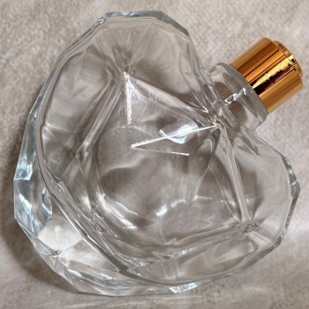 Vaporisateur de parfum cœur facettes  penché gamme création monture artisanale  Marque Au pays des senteurs
