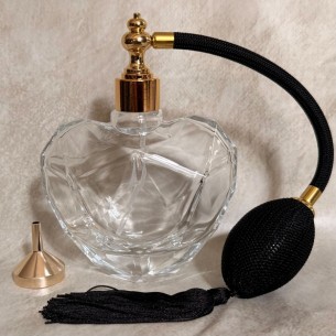 Vaporisateur de parfum poire finition artisanale cœur création poire noire